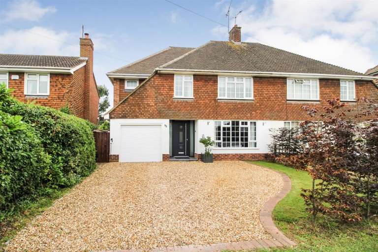 Butts Hill Road, Woodley, RG5